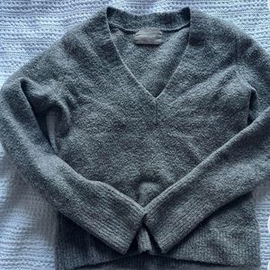 Everlane grey sweater